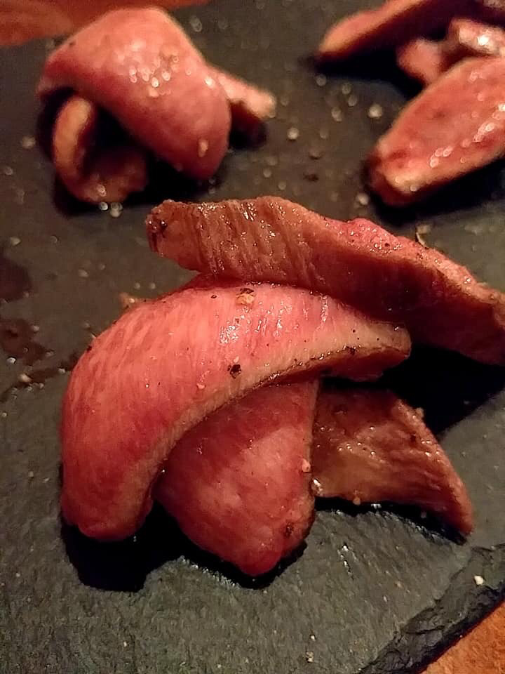 極上霜降り牛たん